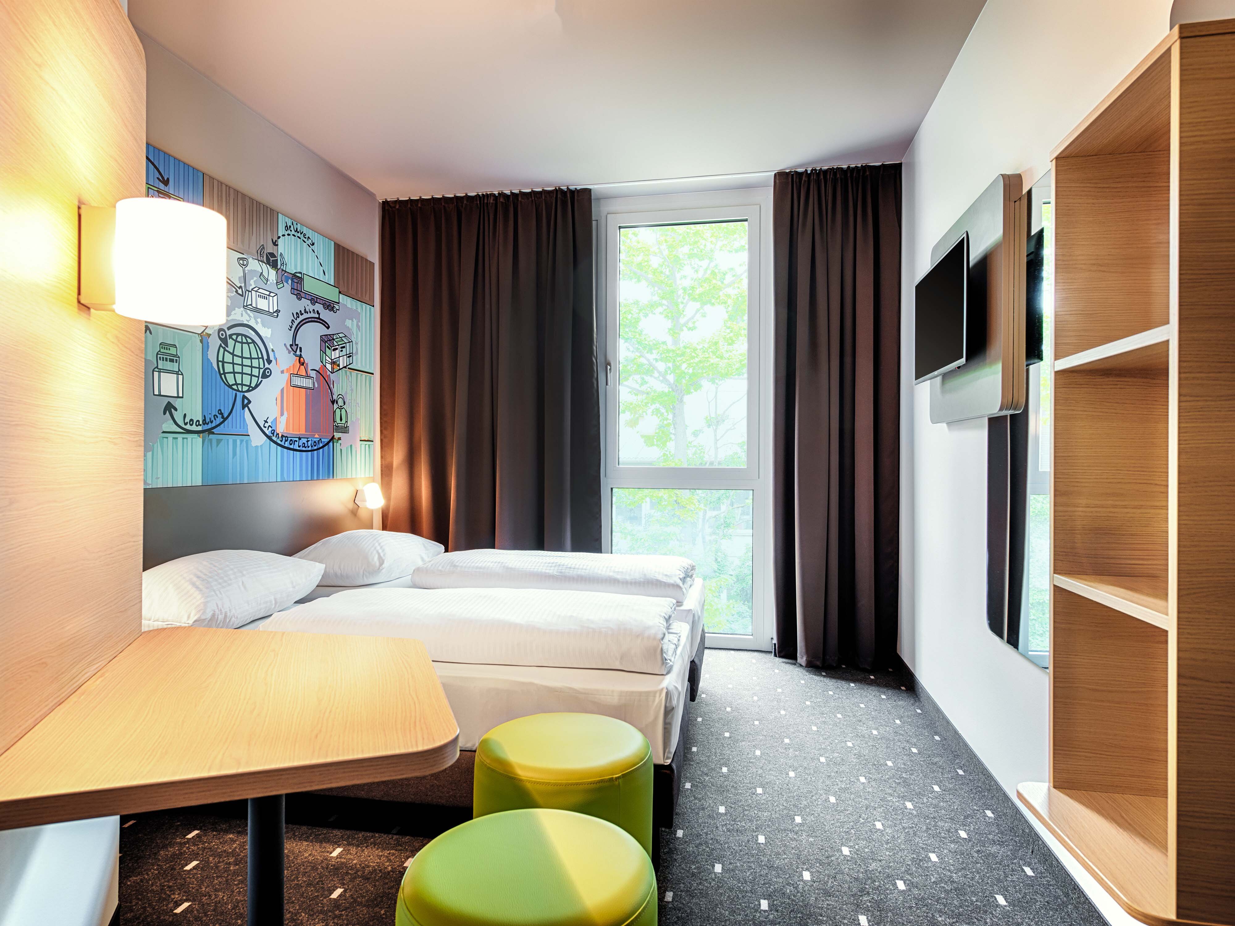 Фото B&b Hotel Stuttgart-Neckarhafen