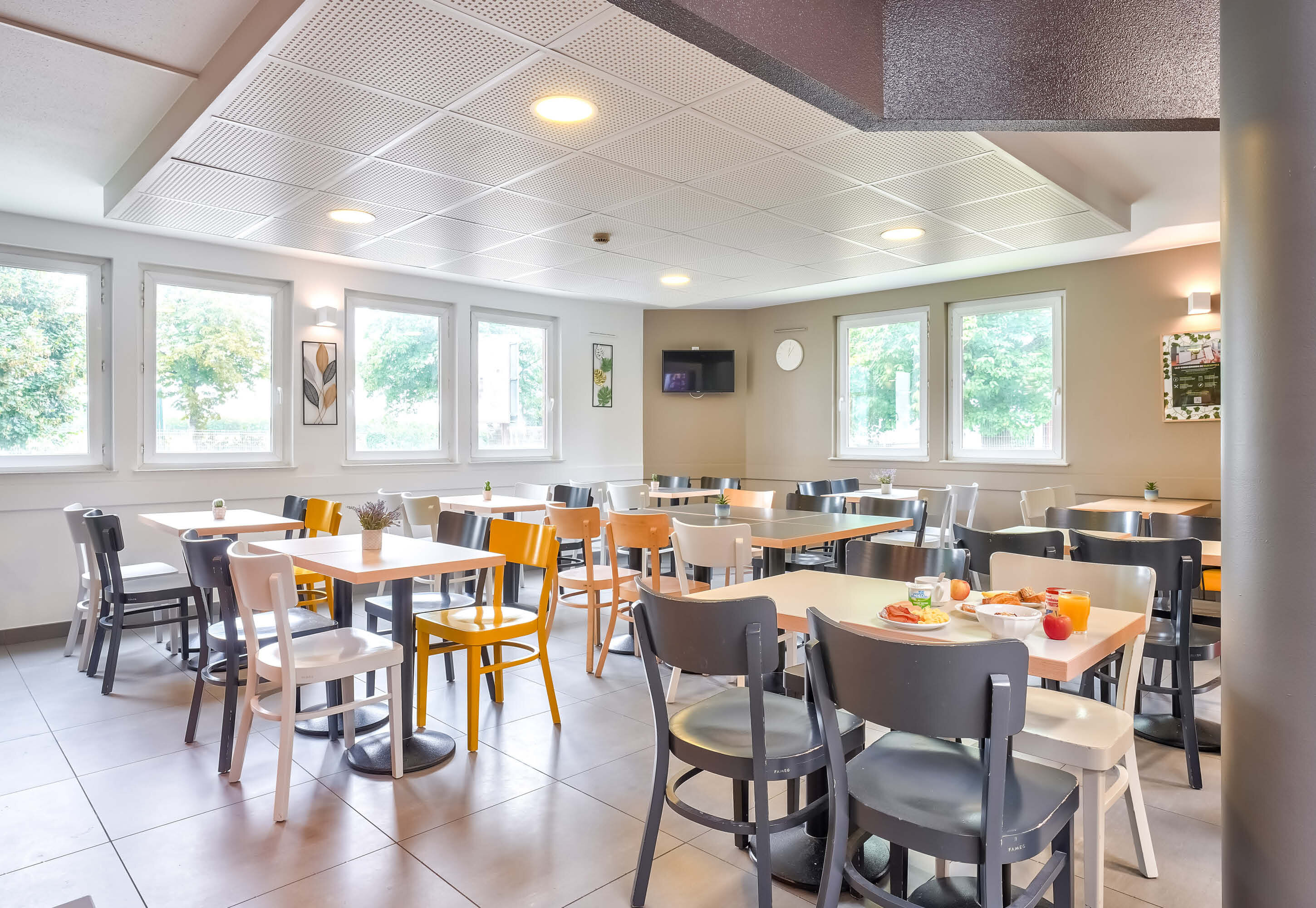 Фото B&b Hotel Goussainville Cdg