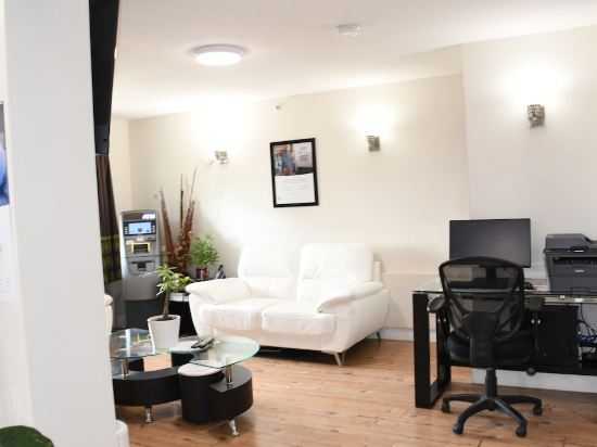 Фото Super 8 by Wyndham Fort McMurray