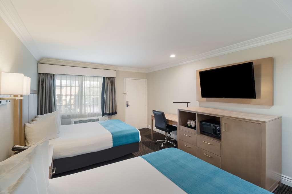 Фото Best Western Woodland Hills Inn