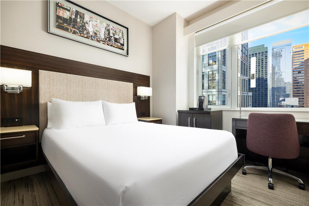 Фото Hilton Garden Inn New York-Times Square Central