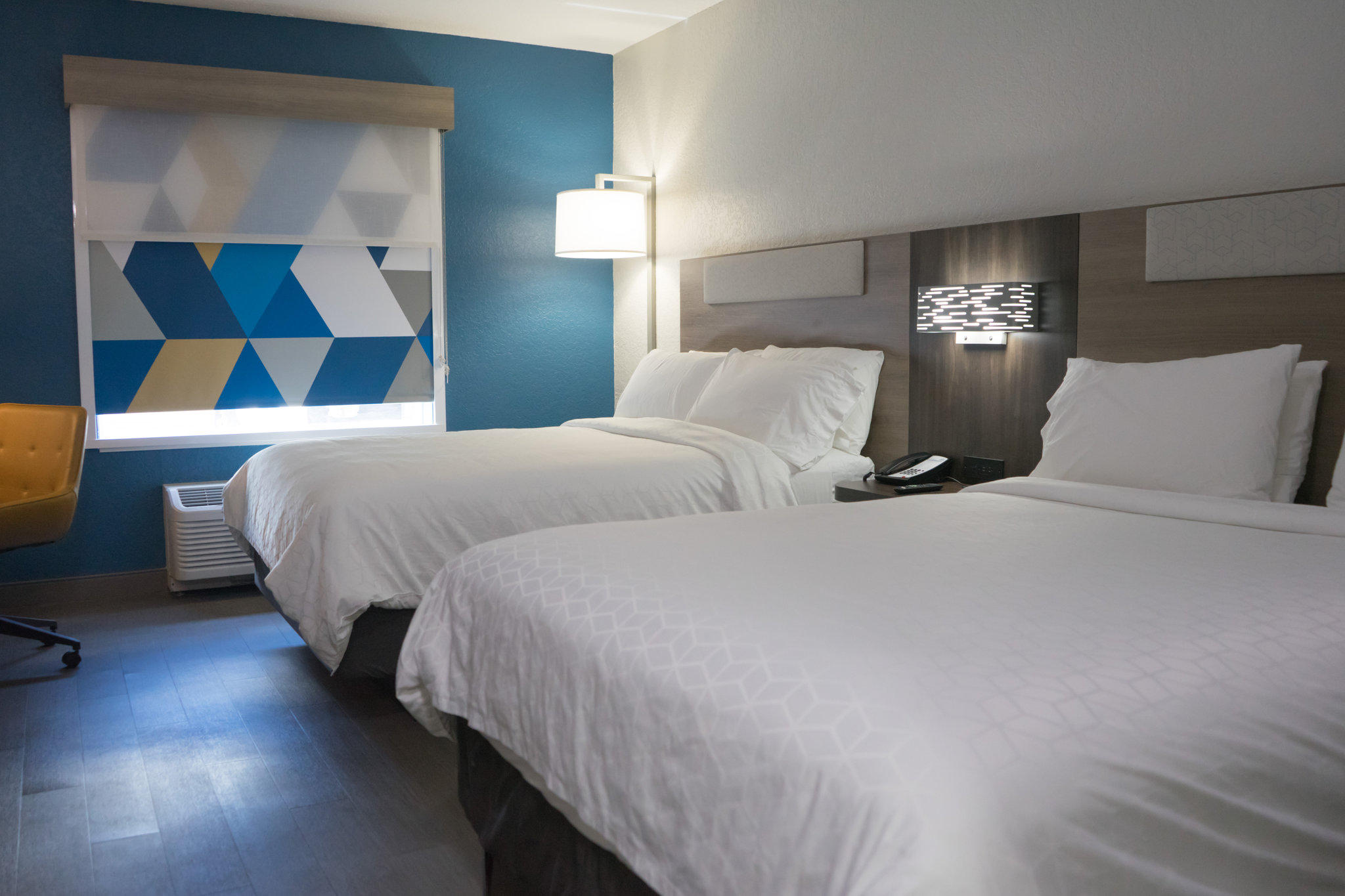 Фото Holiday Inn Express Hotel & Suites Lakeland North - I-4, an Ihg Hotel