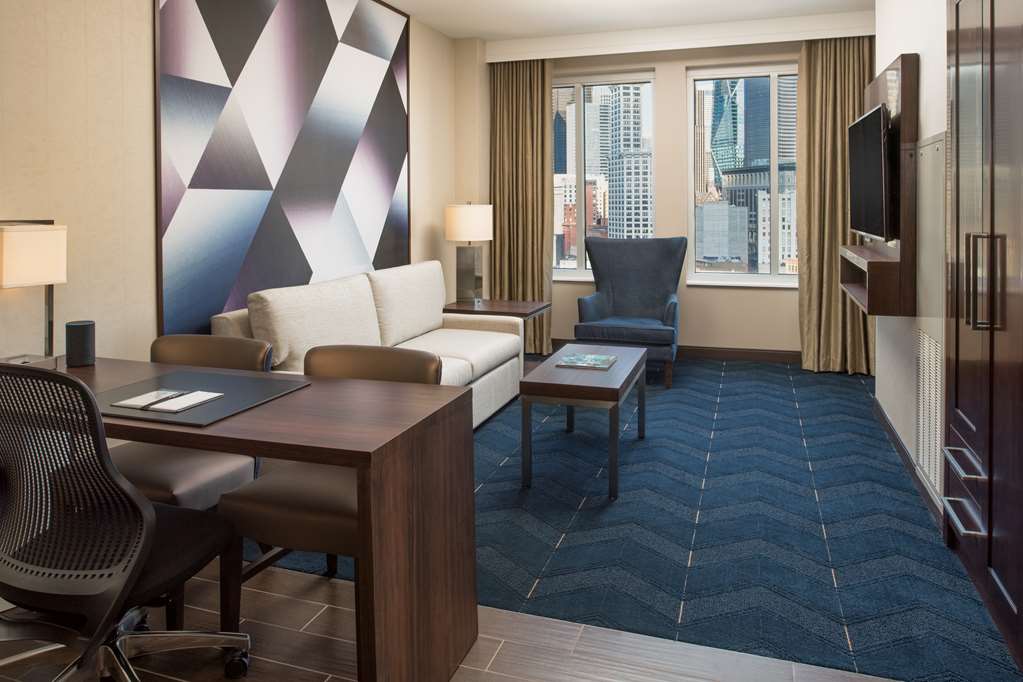 Фото Embassy Suites by Hilton Seattle Downtown Pioneer Square