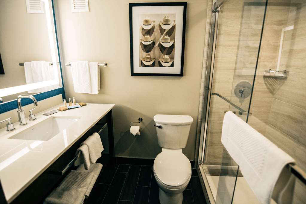 Фото DoubleTree by Hilton Lubbock University Area