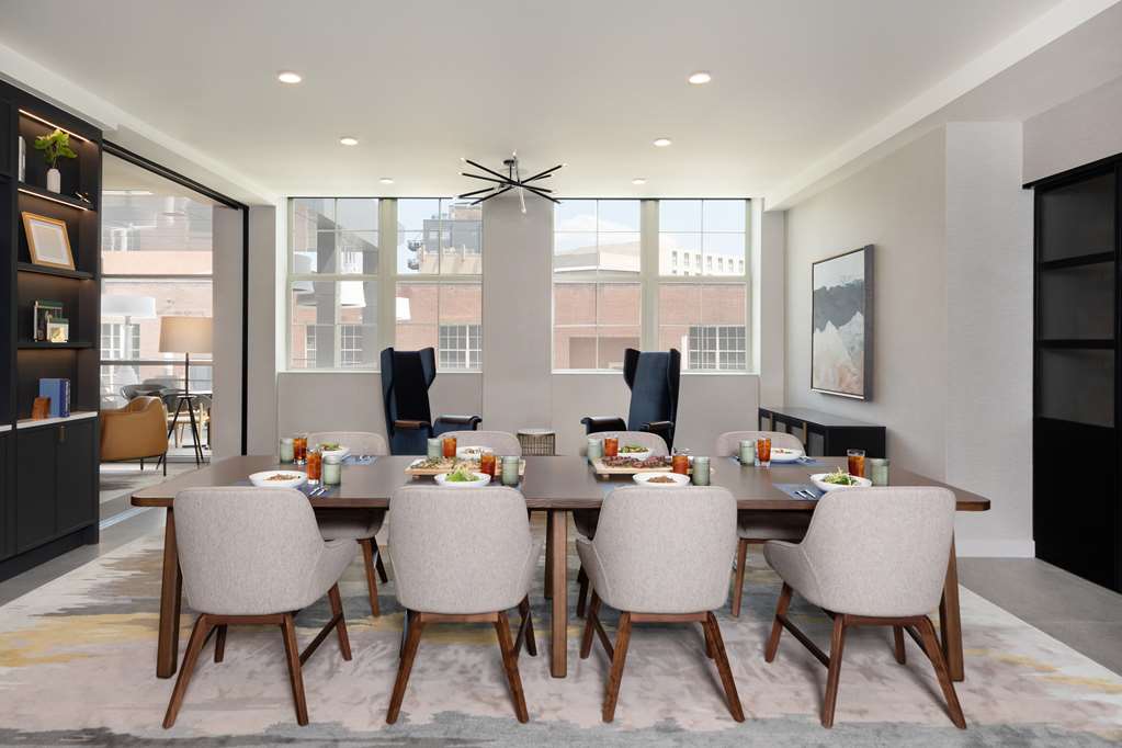 Фото The Slate Denver, Tapestry Collection by Hilton