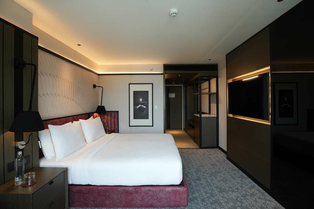 Фото Parallel Hotel