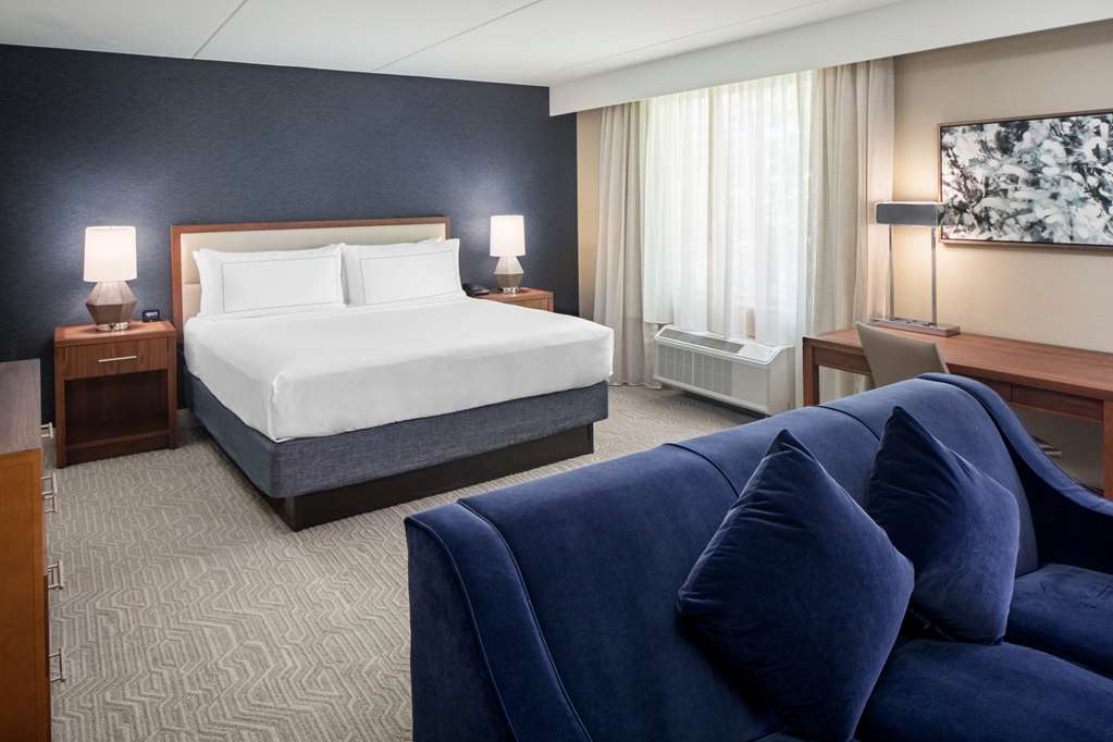 Фото DoubleTree by Hilton Ann Arbor North