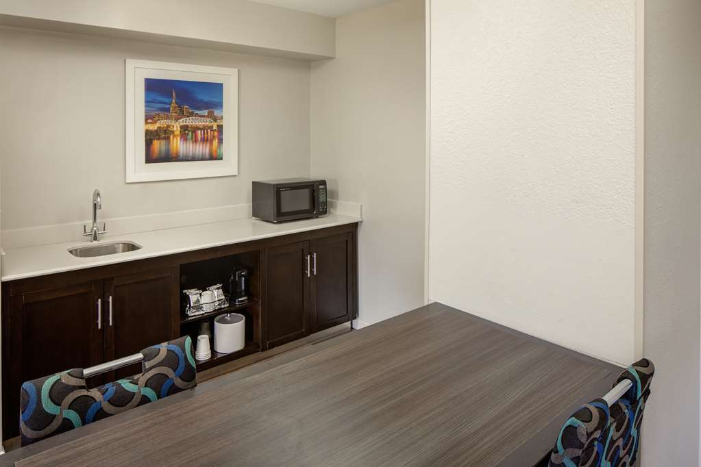 Фото Hampton Inn & Suites Nashville-Airport