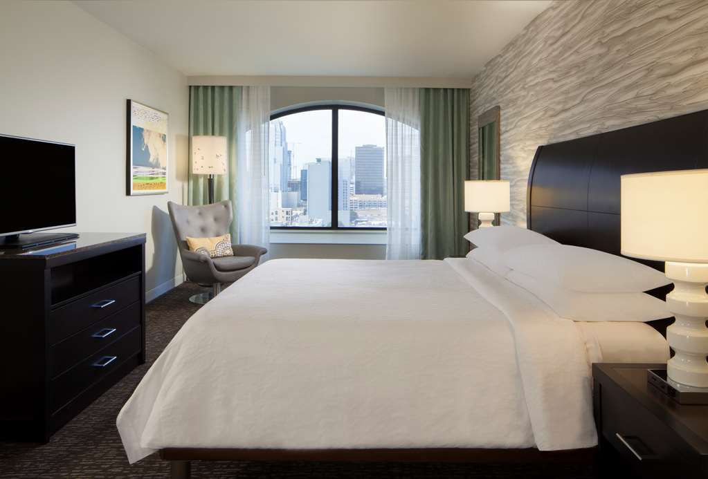 Фото Hilton Garden Inn Austin Downtown