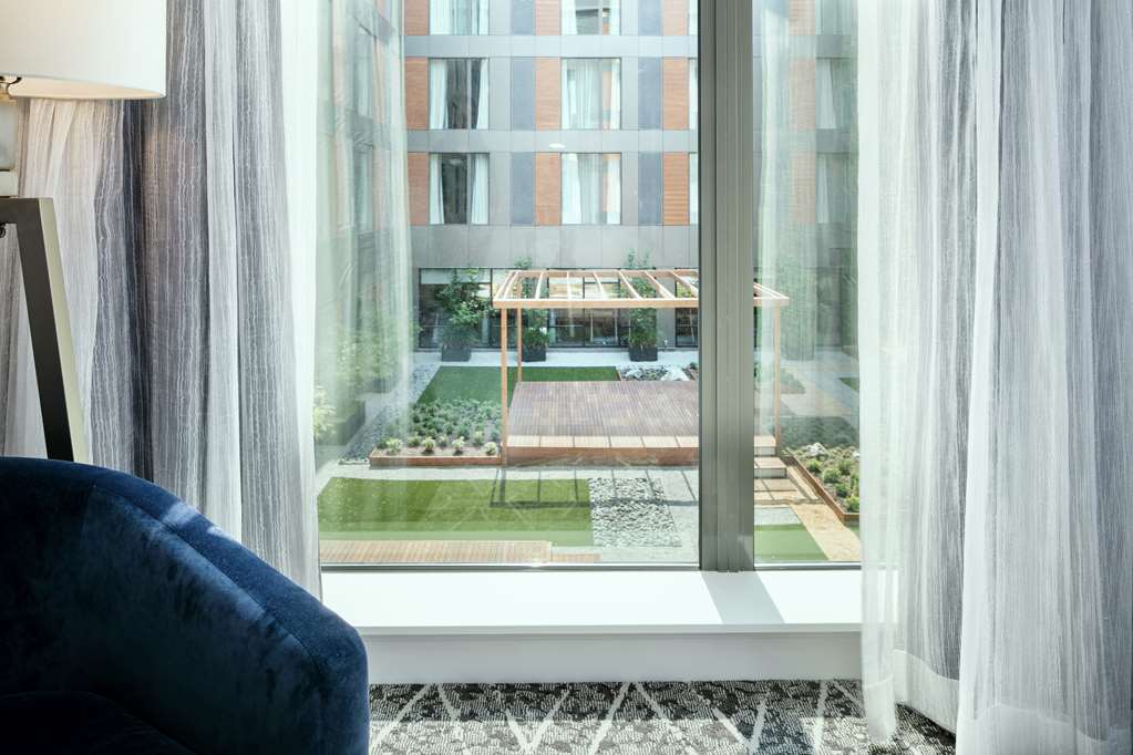 Фото Hilton Garden Inn Seattle Bellevue Downtown, Wa