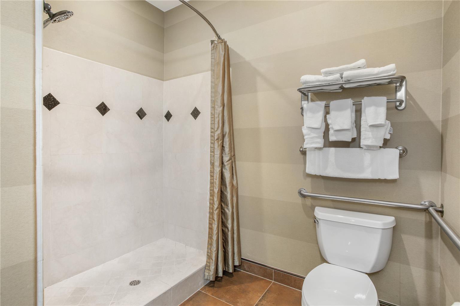 Фото Best Western Plus Brookside Inn