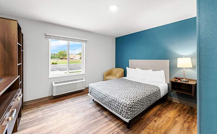 Фото Woodspring Suites Kansas City Airport