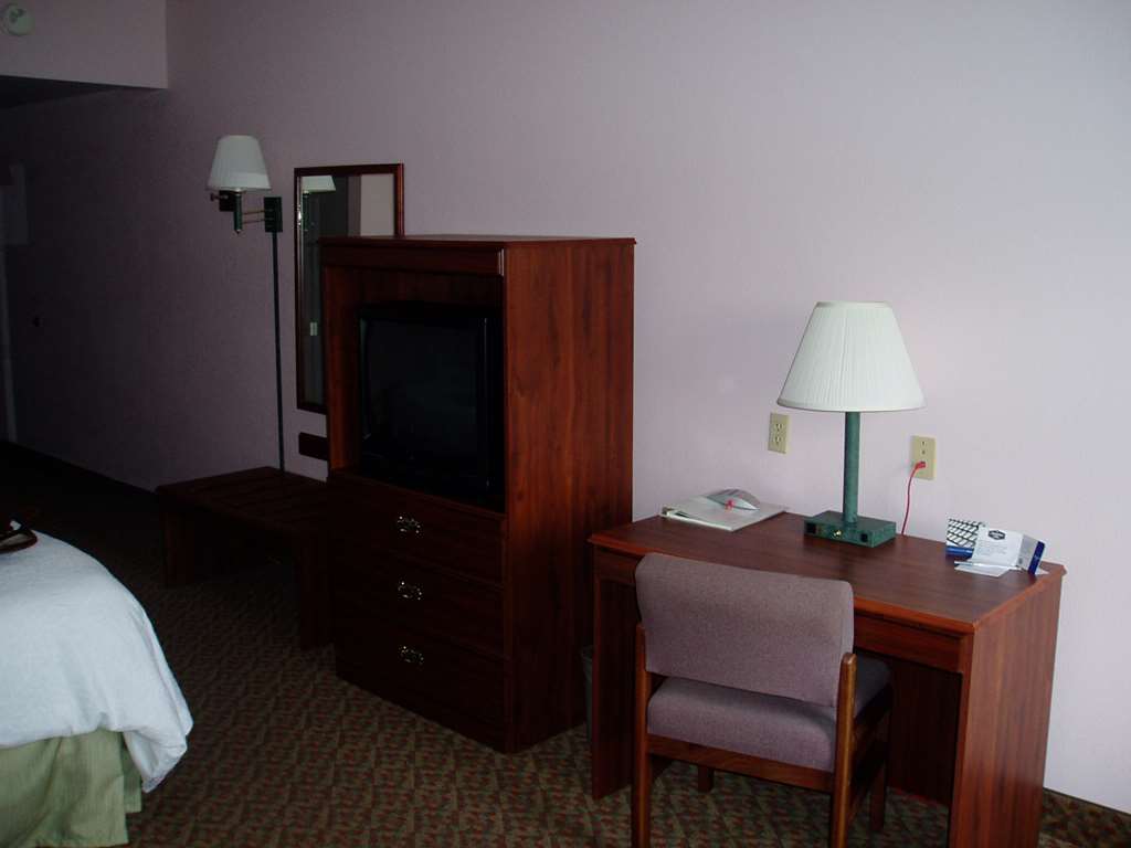 Фото Hampton Inn Spring Hill