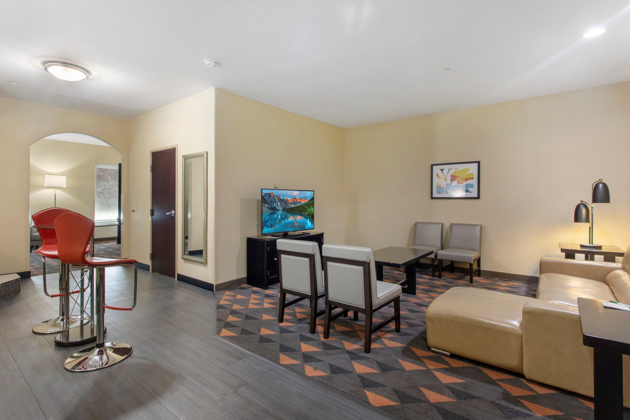 Фото Holiday Inn Hotel & Suites Waco Northwest, an Ihg Hotel