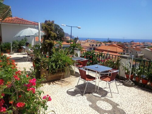 Гостиница Pensão Residencial Vila Teresinha в Фуншале
