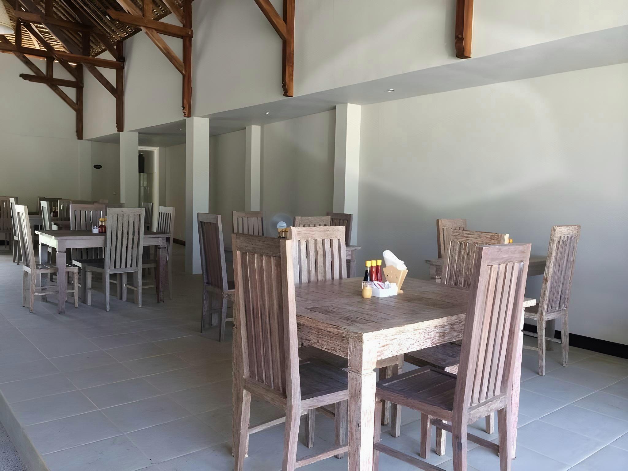 Фото Kuta Baru Hotel