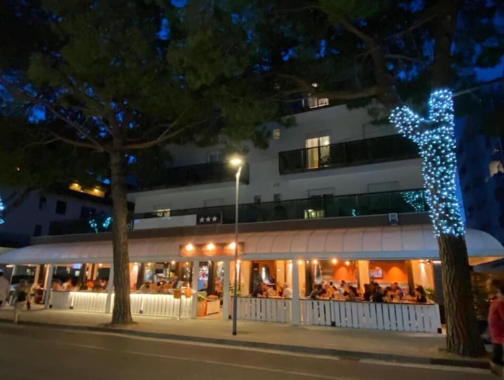 Фото Hotel La Maison