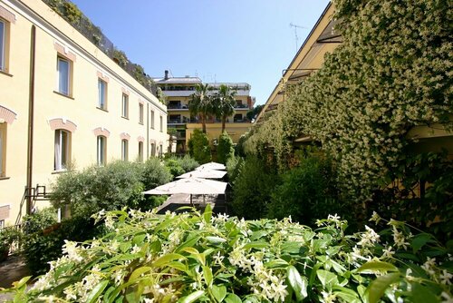 Внешний вид отеля Ateneo Garden Palace в Риме, фото 3