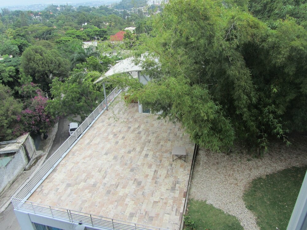 Фото Gala Tower Condo & Hotel