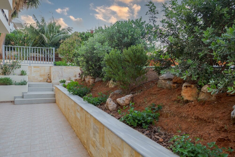 Фото Astir Studios