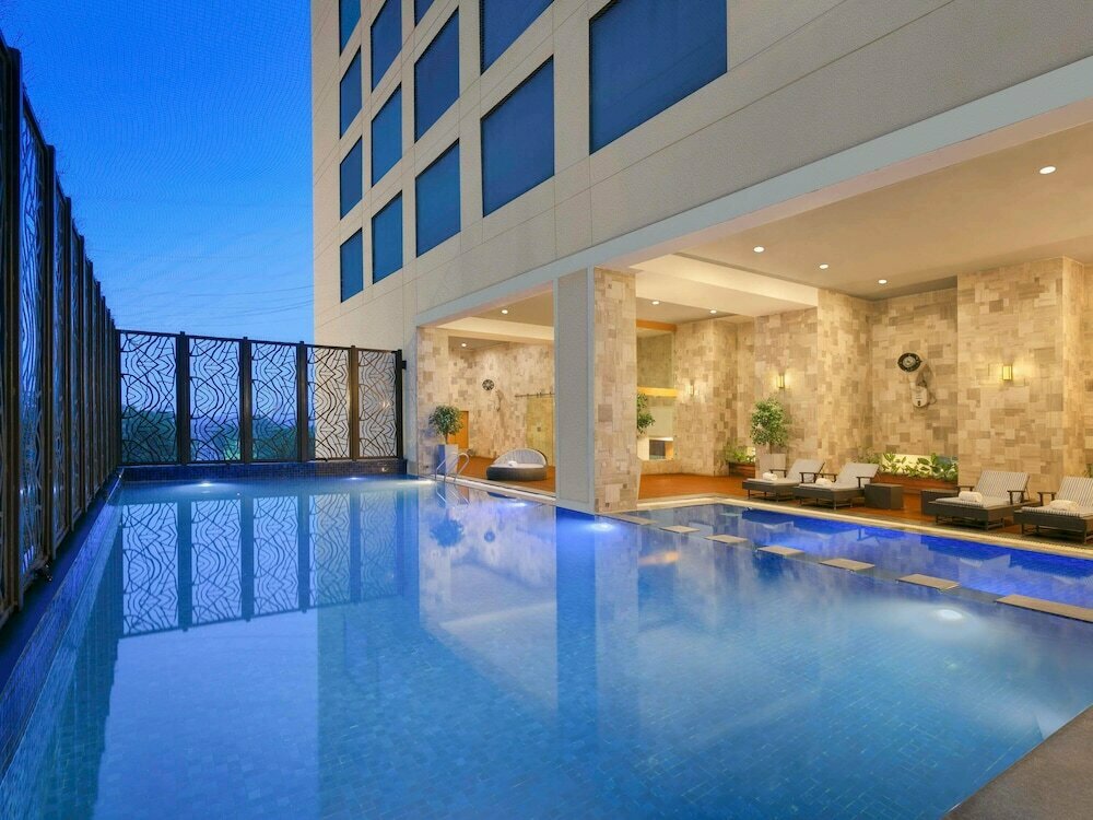 Hotel Novotel Ahmedabad, Ahmedabad, photo