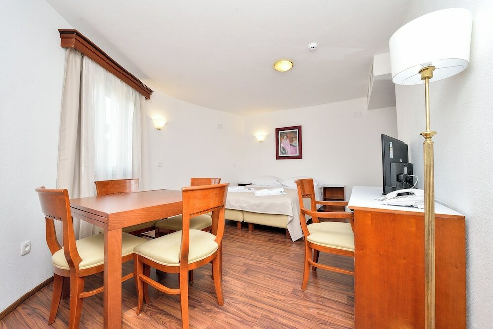 Фото Hotel ZaDaR