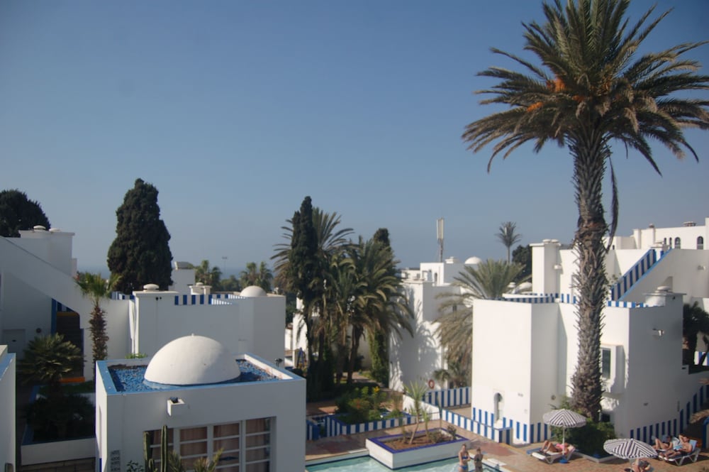 Фото Tagadirt Appart-Hotel