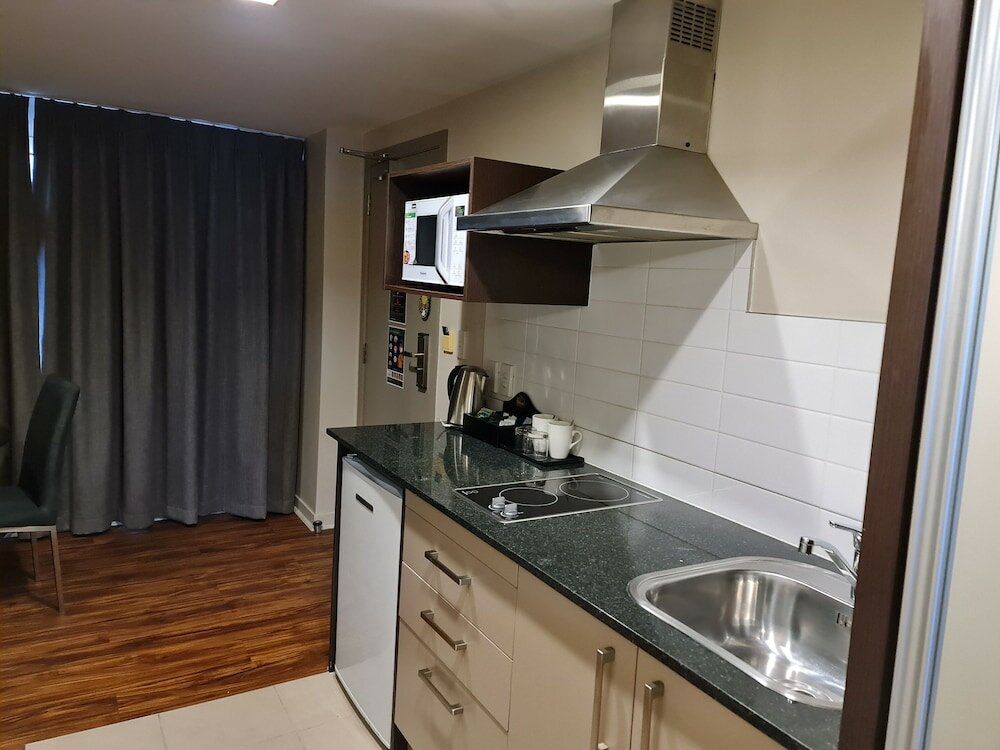 Фото Auckland City Hotel