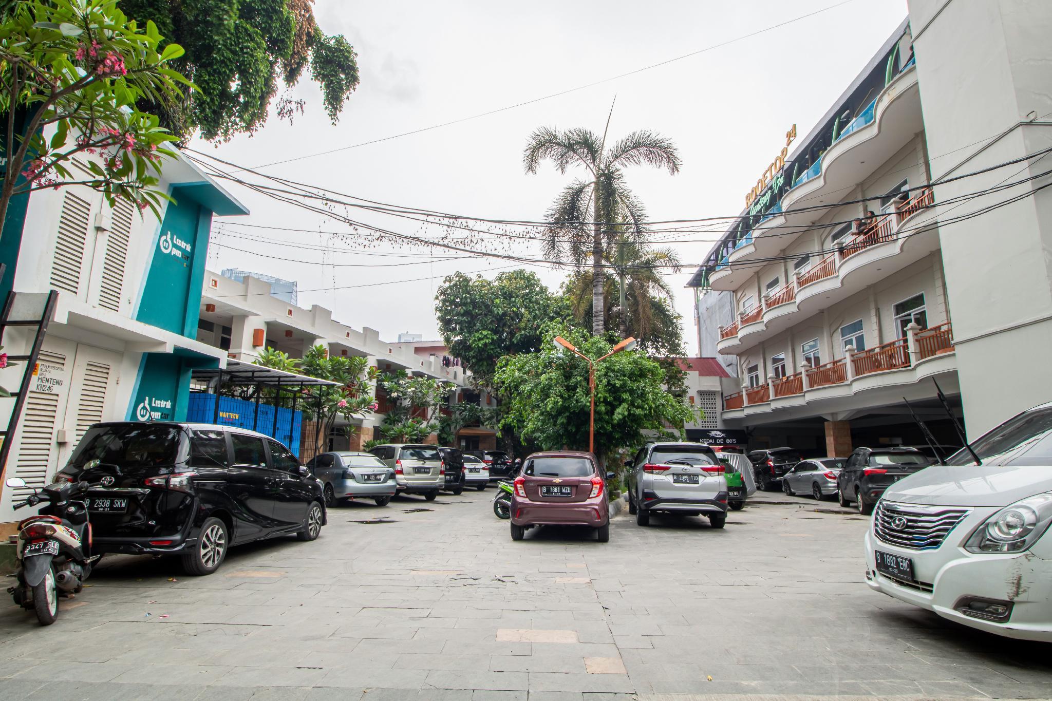 Фото De 80's Genteng Ijo