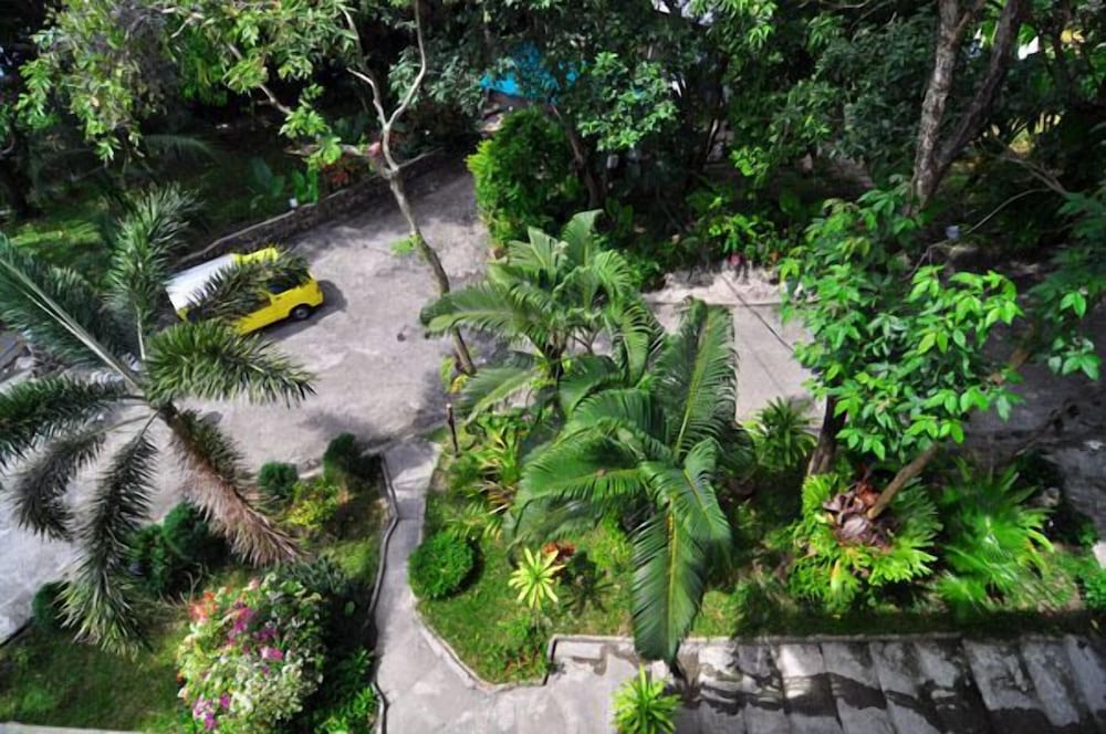 Фото Baan Karon Hill Phuket Resort