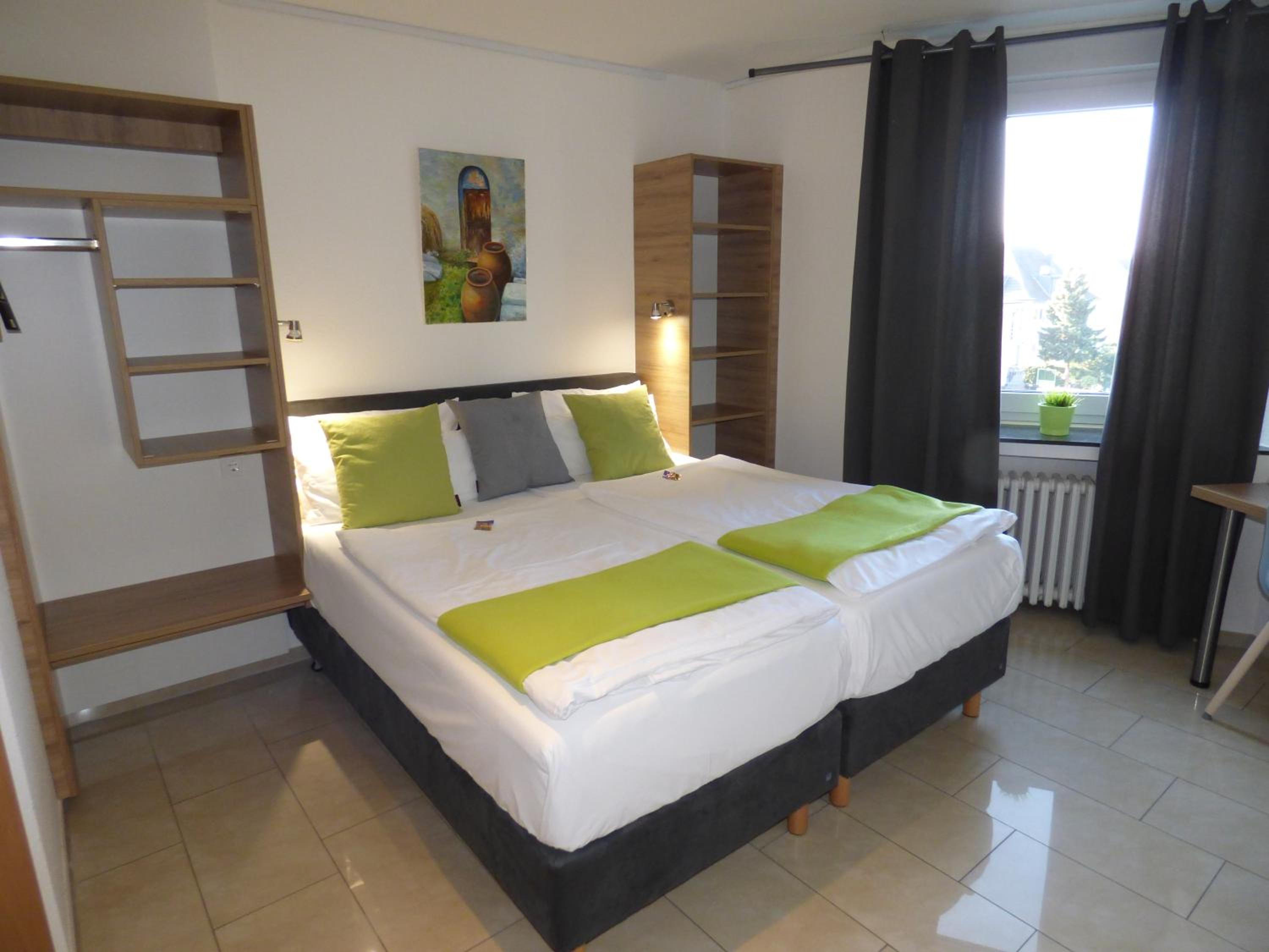 Фото Art Inn Hotel Dinslaken