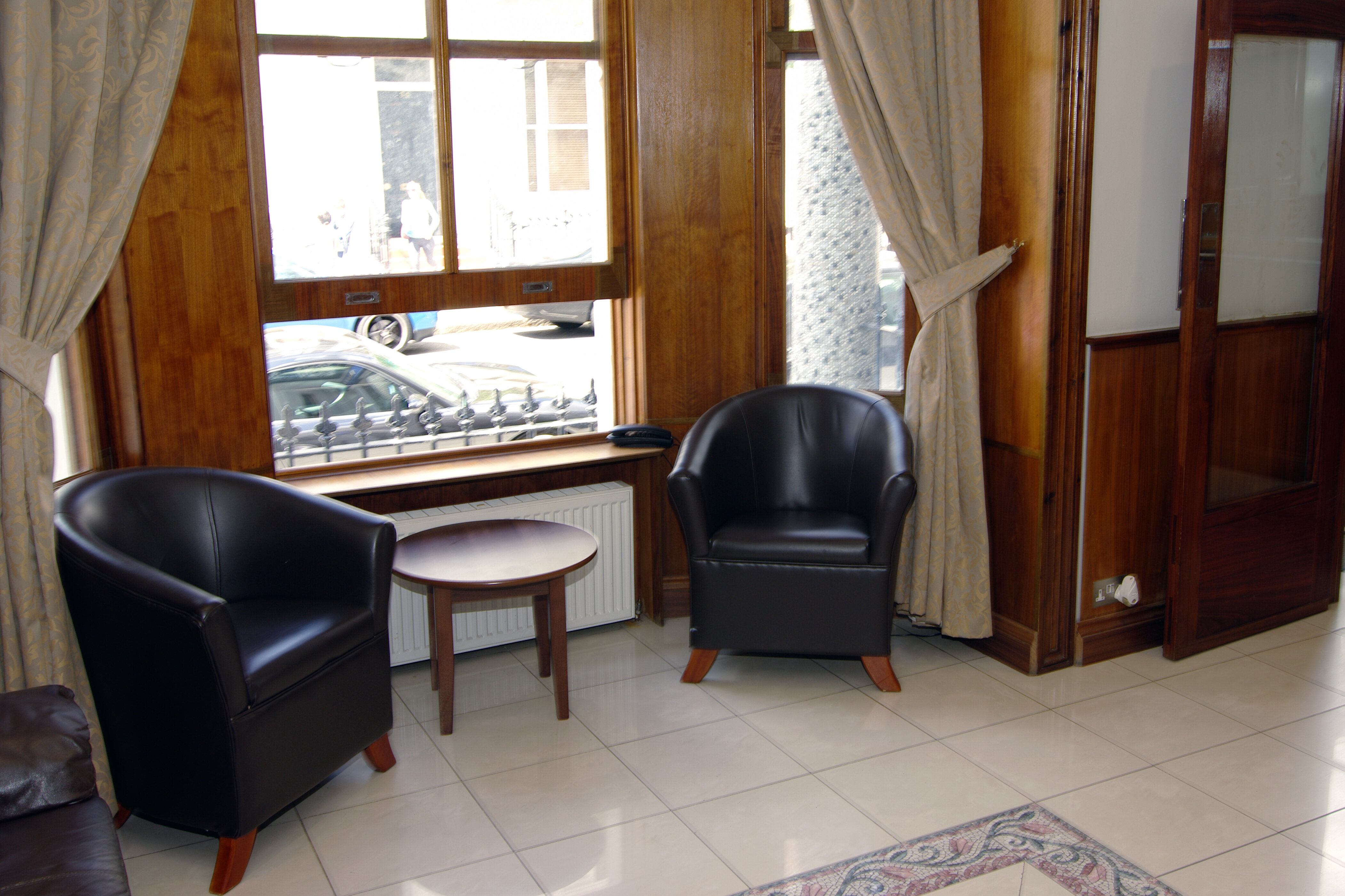 Фото Westbury Hotel Kensington