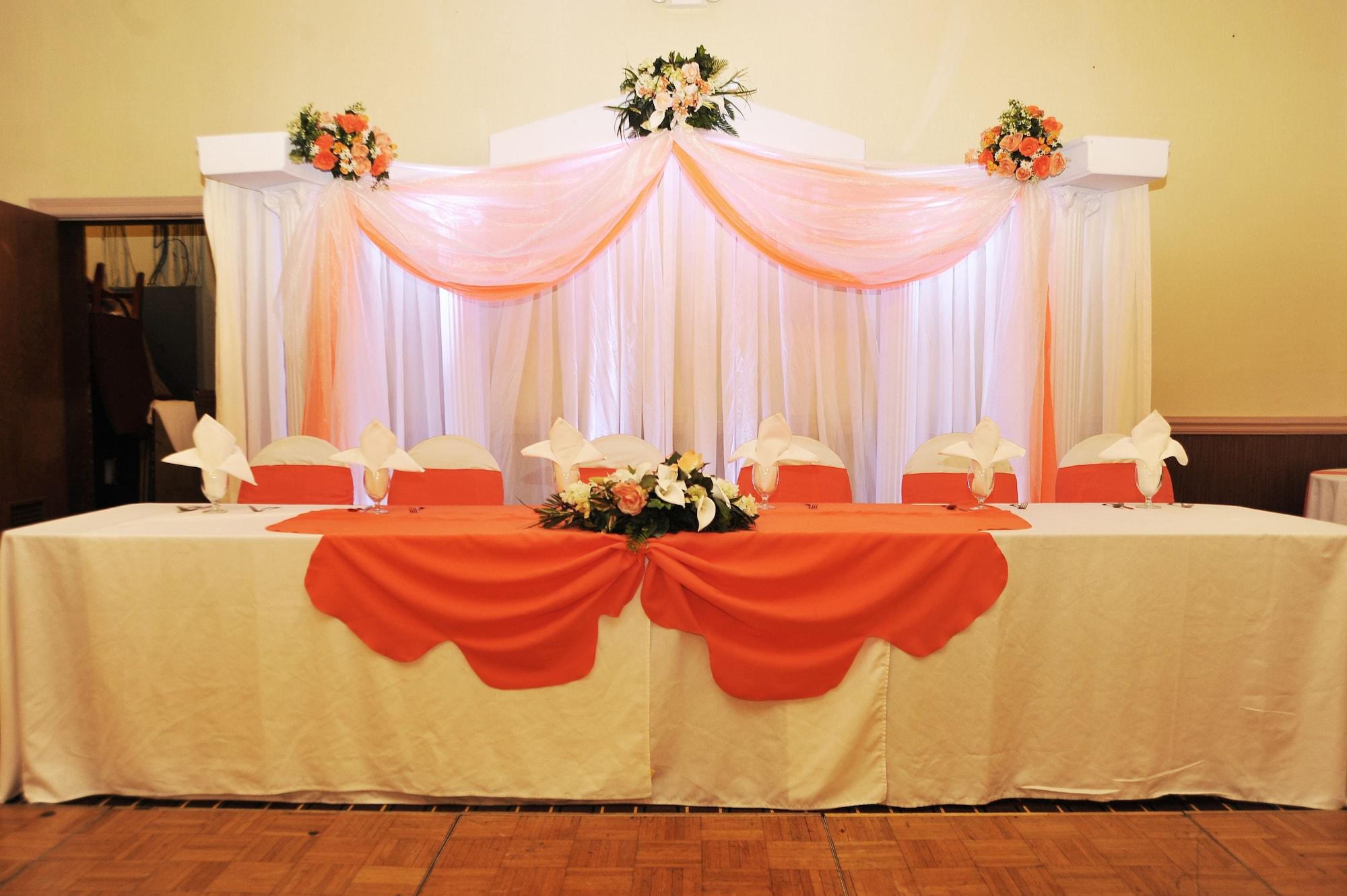 Фото Governor House Inn