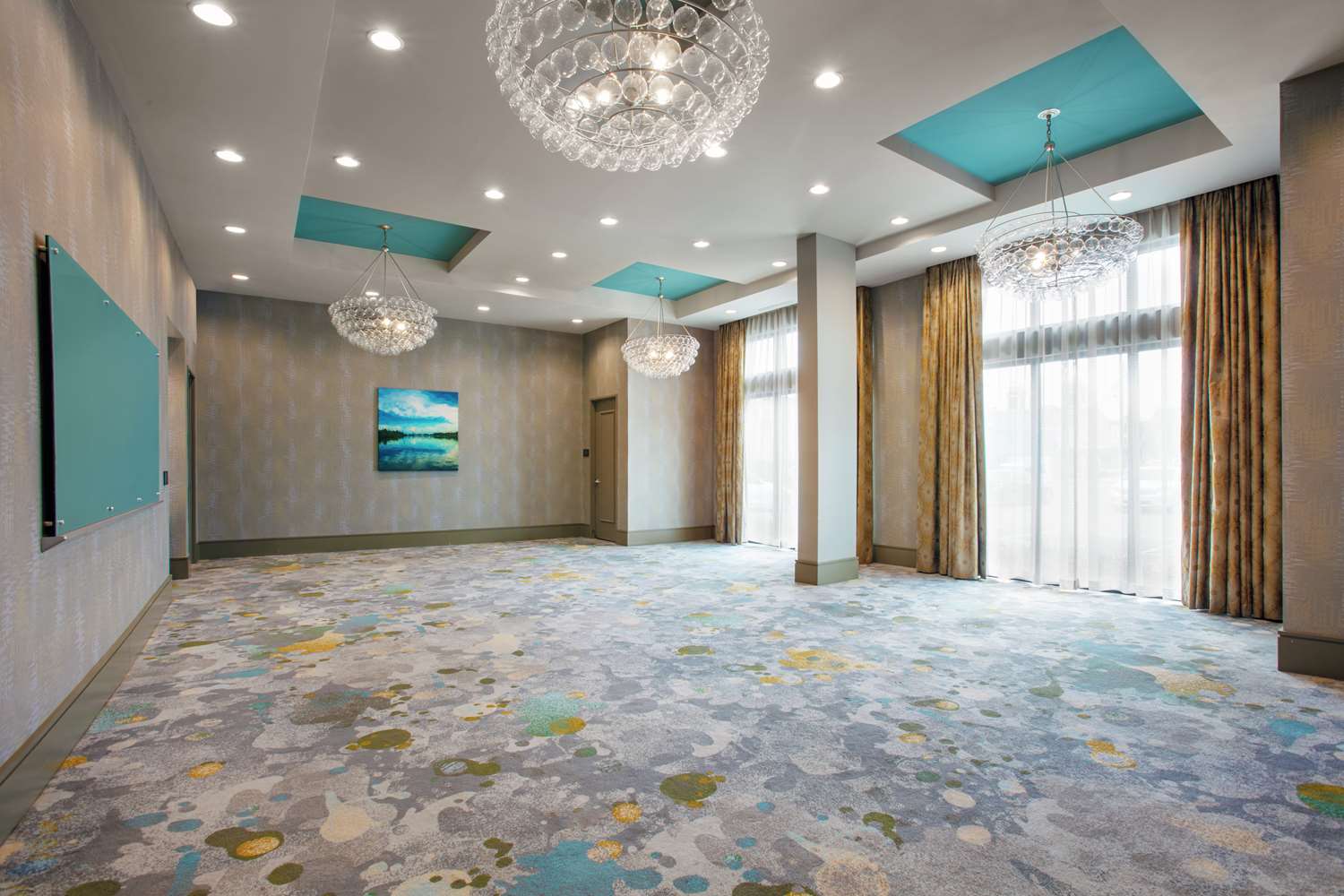 Фото Hilton Garden Inn Mobile Downtown