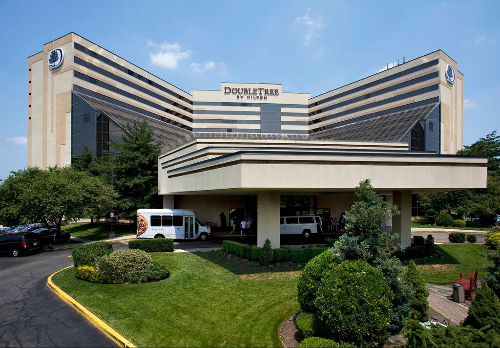 Hotel DoubleTree by Hilton Hotel Newark Airport, Newark, photo