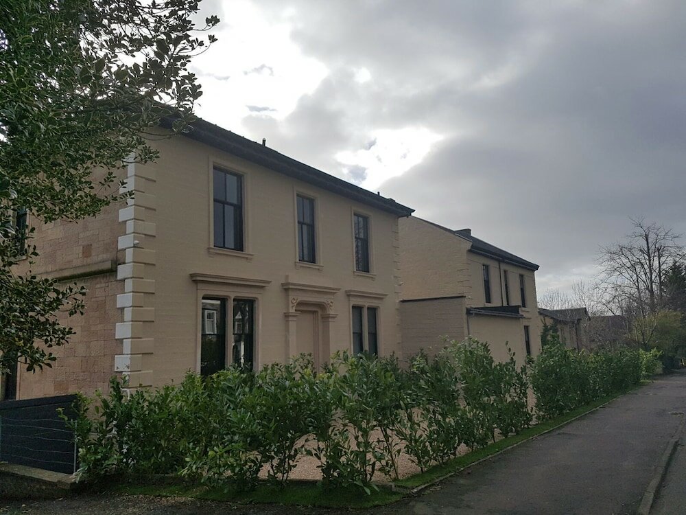 Фото Crosshill House