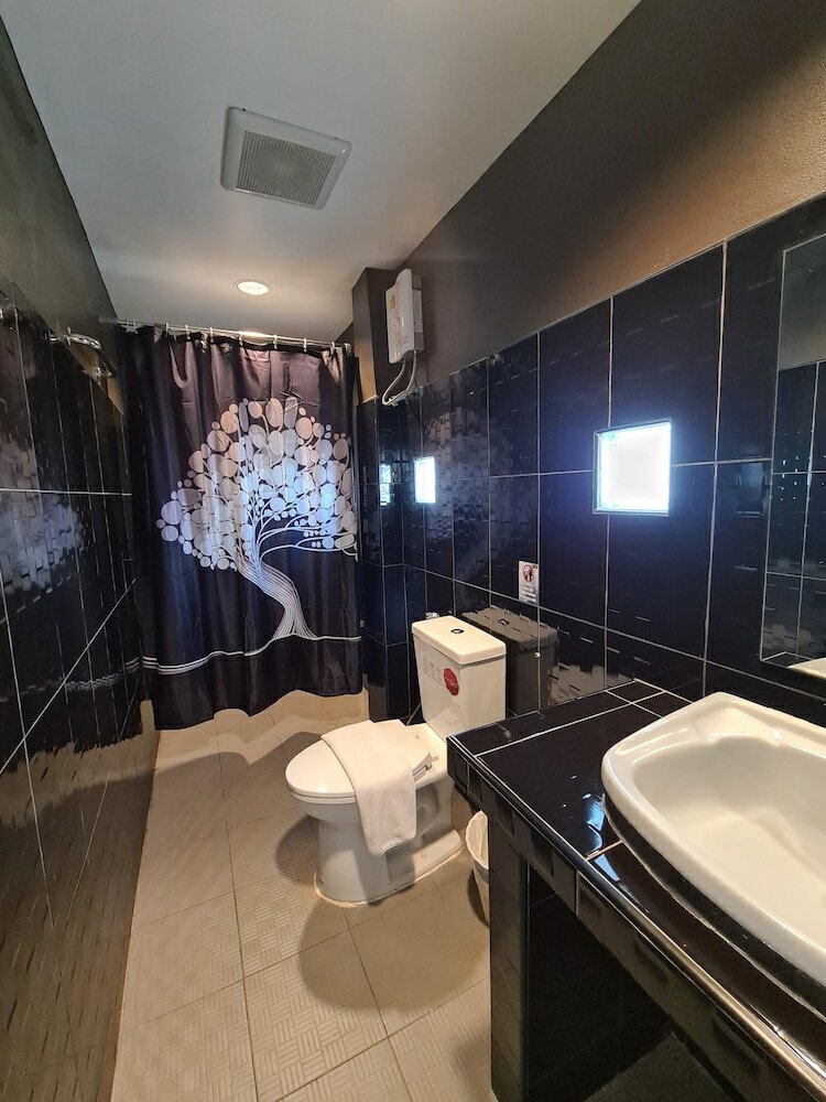 Фото The 8 Factory Hostel Phitsanulok