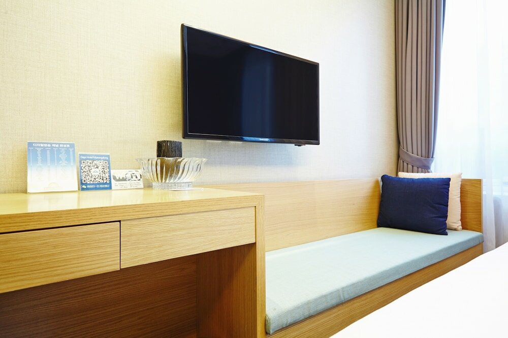 Фото Days Hotel by Wyndham Seoul Myeongdong