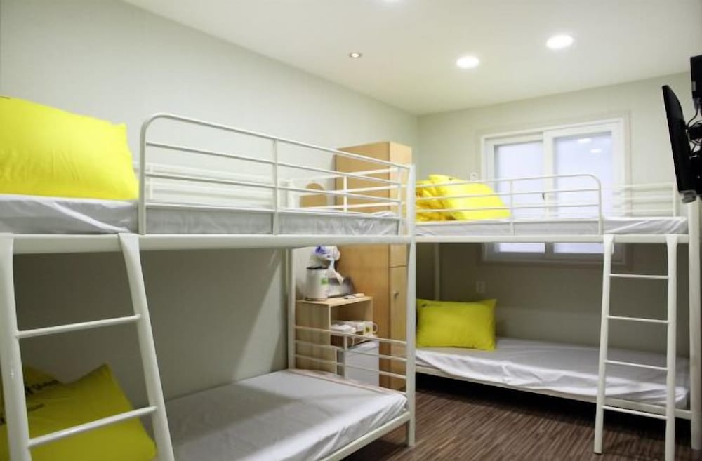 Фото 24 Guesthouse Myeongdong Avenue