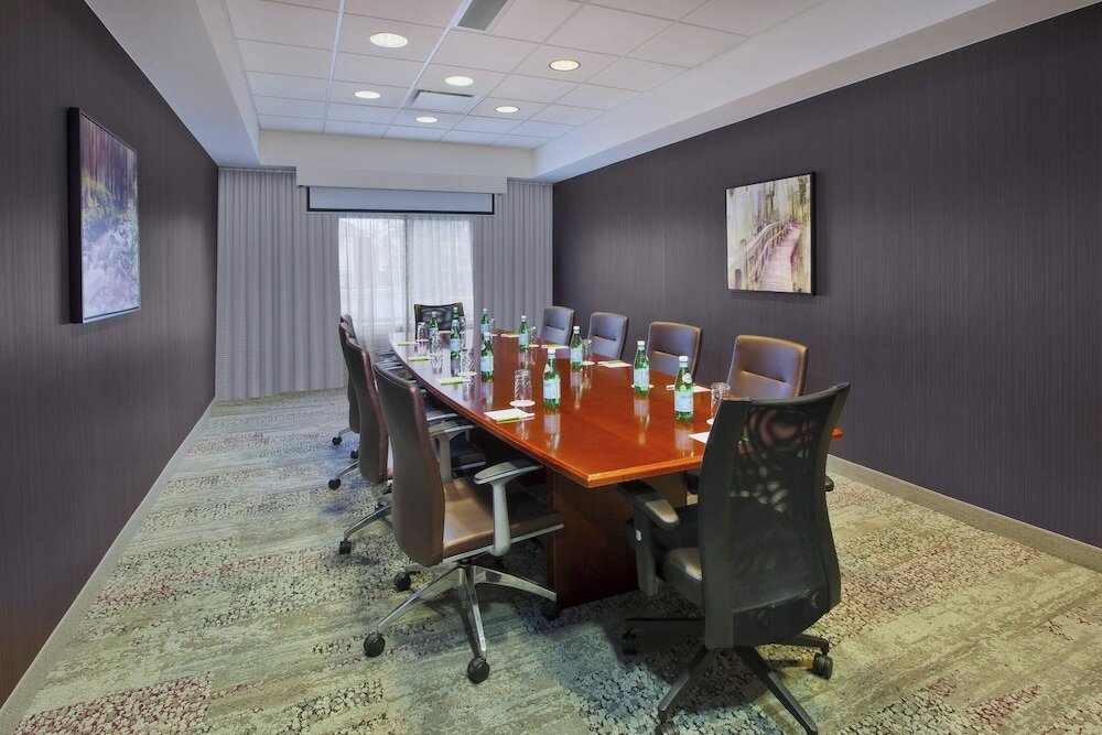 Фото Courtyard Somerset by Marriott