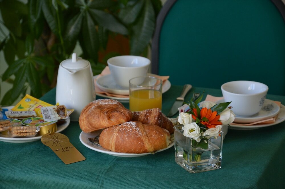 Фото Hotel La Bussola