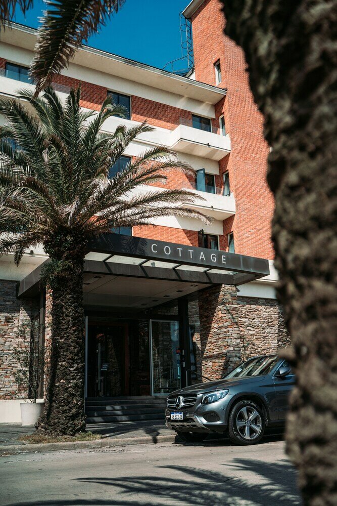 Фото Hotel Cottage