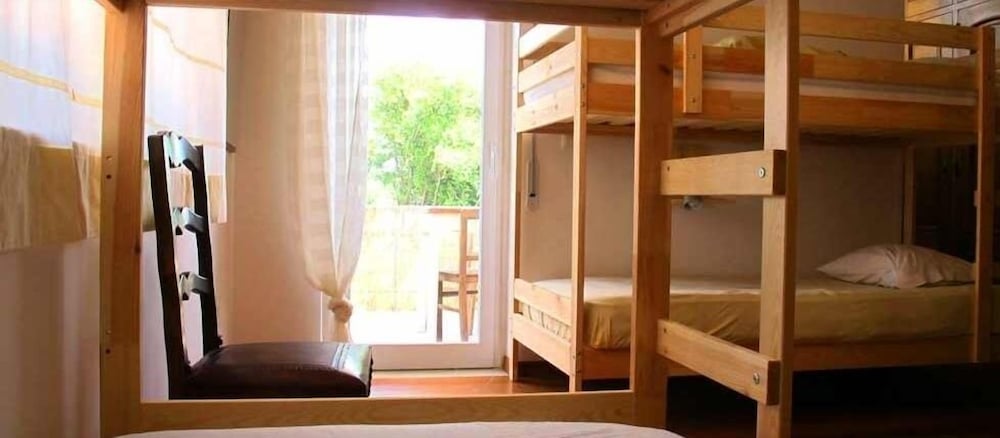 Фото Хостел Ericeira Chill Hill Hostel & Private Rooms