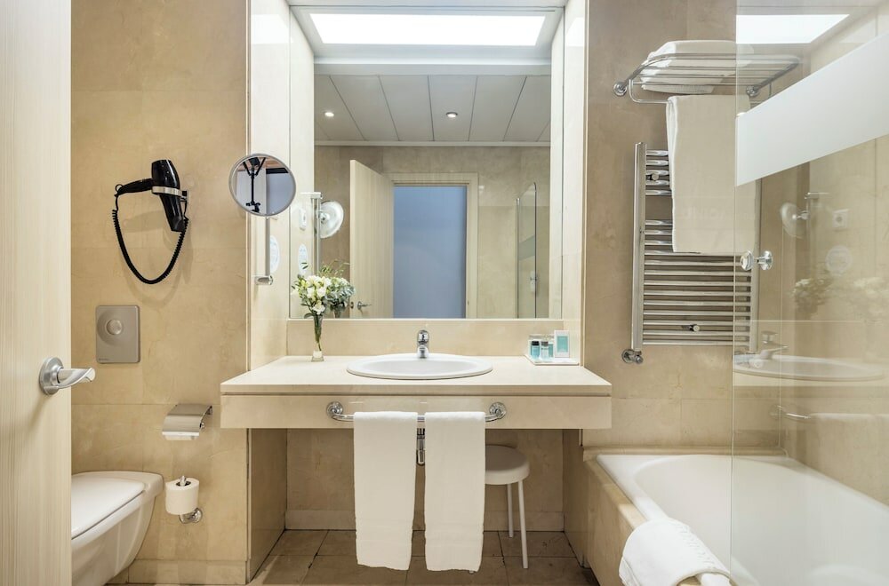 Фото Hotel Ilunion Alcalá Norte