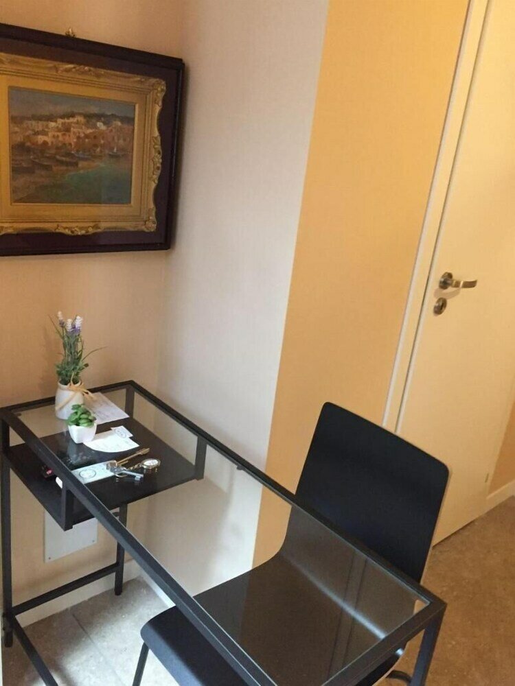 Фото Amedeo Square