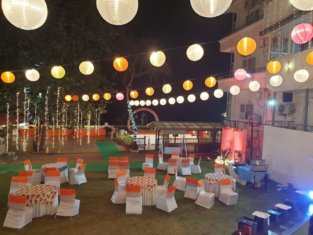 Фото Hotel Rajpur Heights