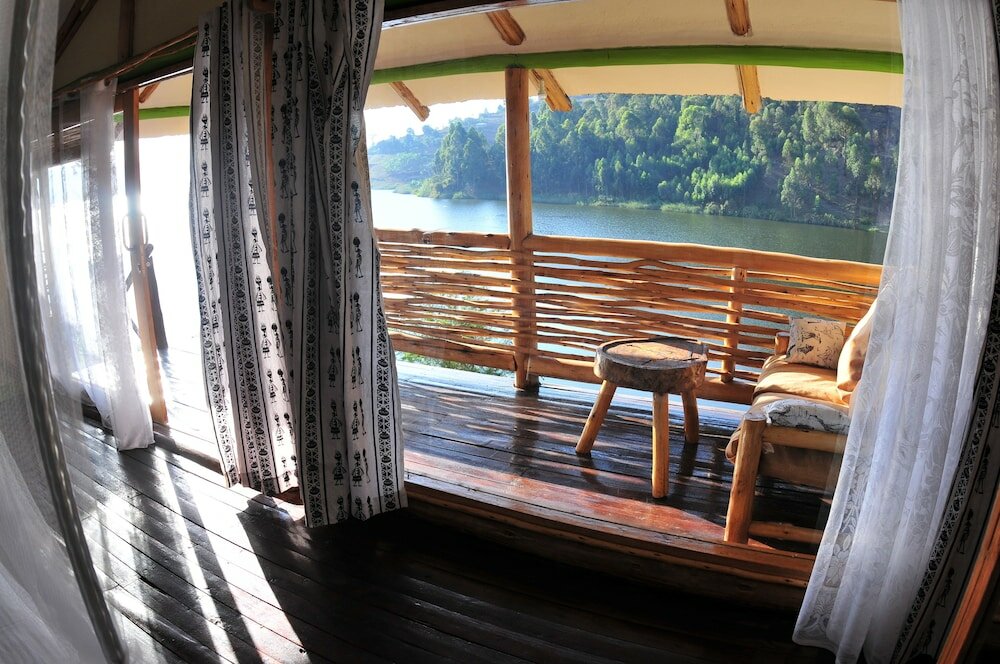 Фото Lake Bunyonyi Rock Resort