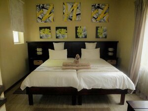 Гостиница Uzuri Guesthouse Cc