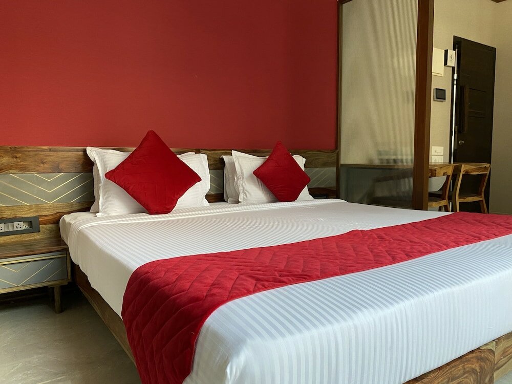 Фото Theory9 Premium Serviced Apartments Khar