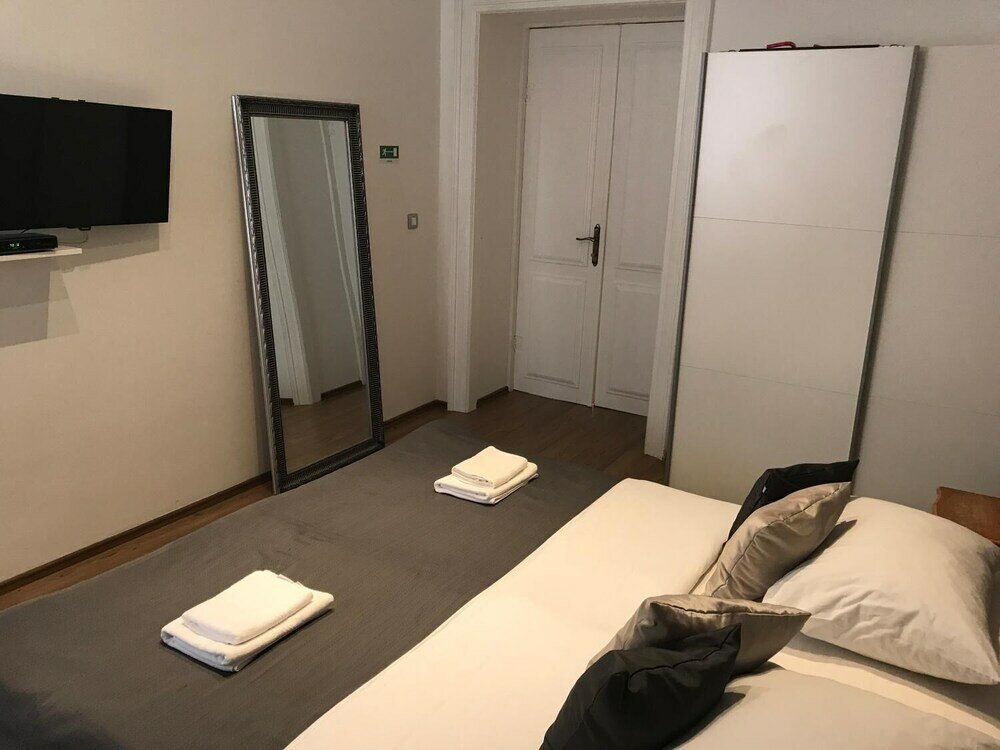 Фото Pula Antic Rooms in Center- Adults only